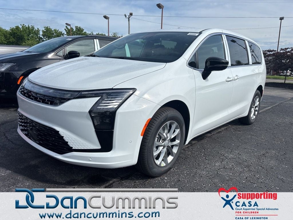 2027 Chrysler Pacifica Select AWD's photo