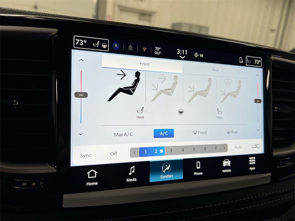 2026 Chrysler Pacifica Select