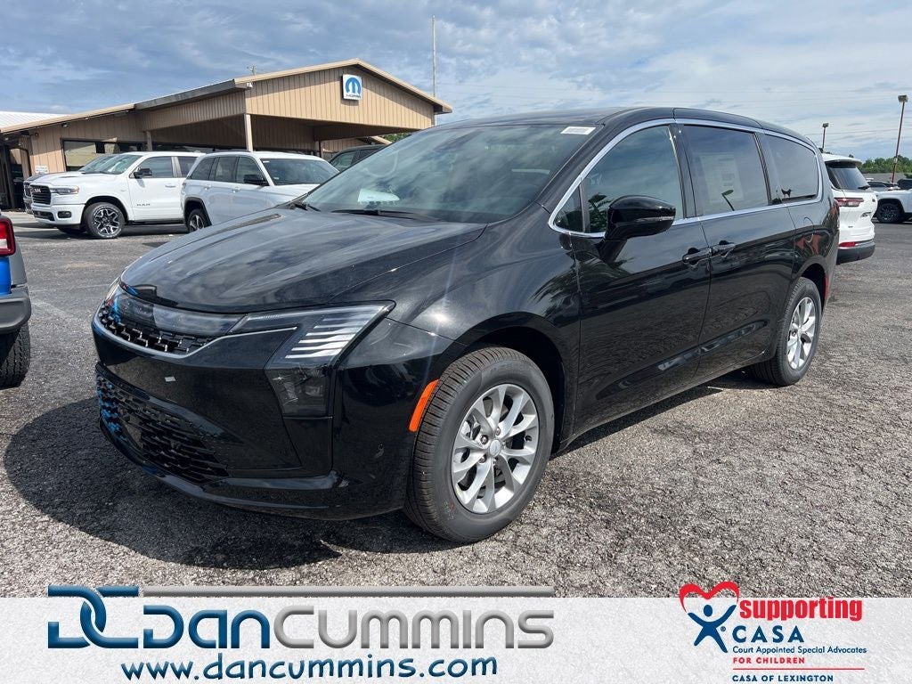 2027 Chrysler Pacifica Select AWD's photo
