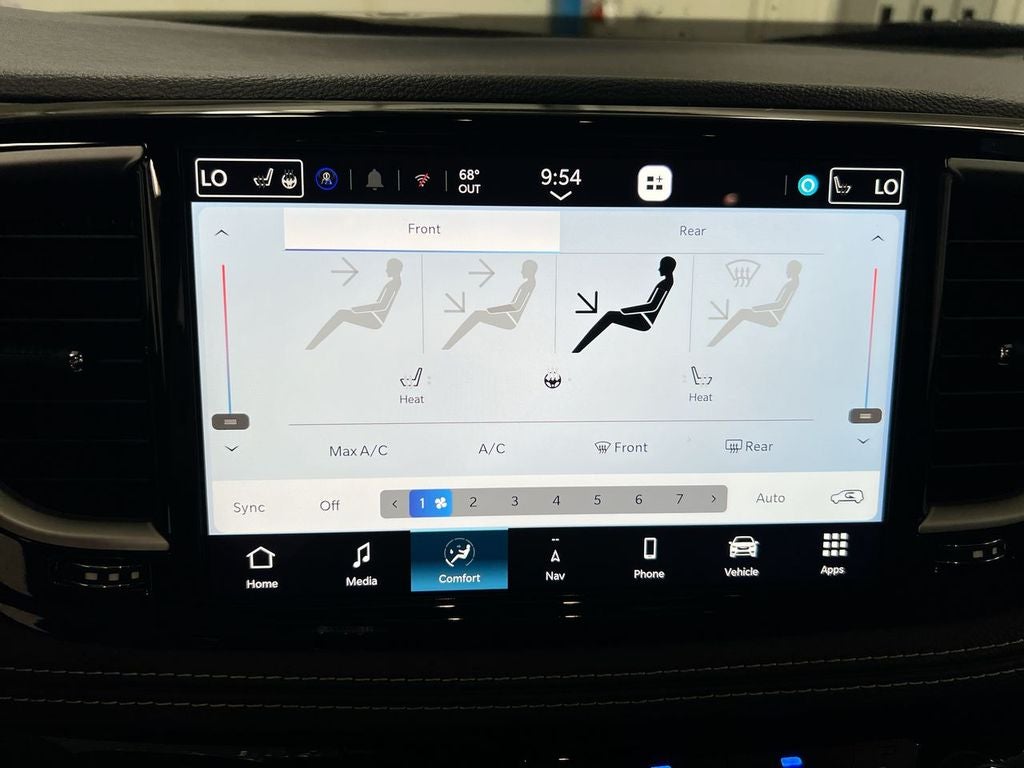 2027 Chrysler Pacifica Select