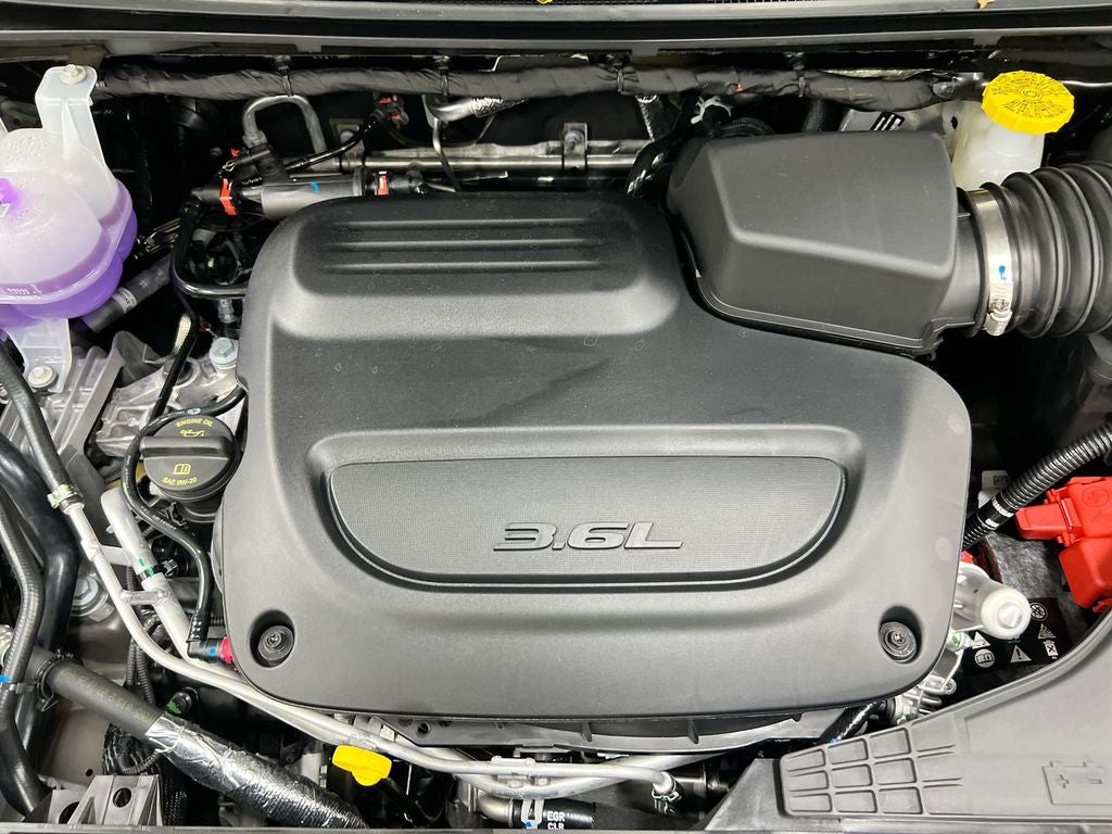 2027 Chrysler Pacifica Select