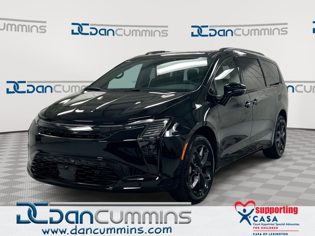 2027 Chrysler Pacifica Limited AWD's photo