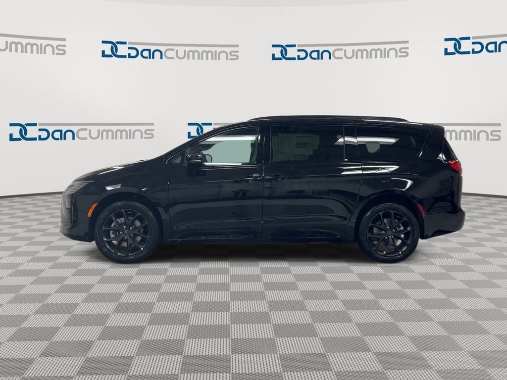 2027 Chrysler Pacifica Limited