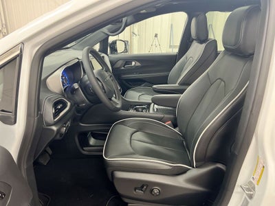 2027 Chrysler Pacifica Limited
