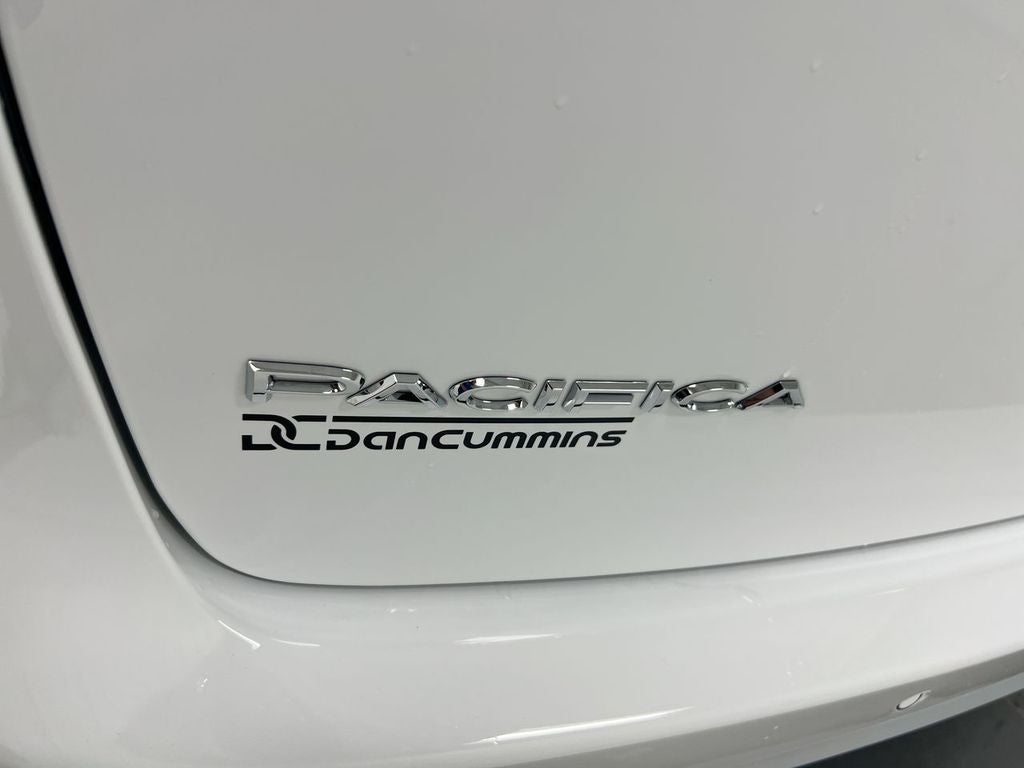 2027 Chrysler Pacifica Limited