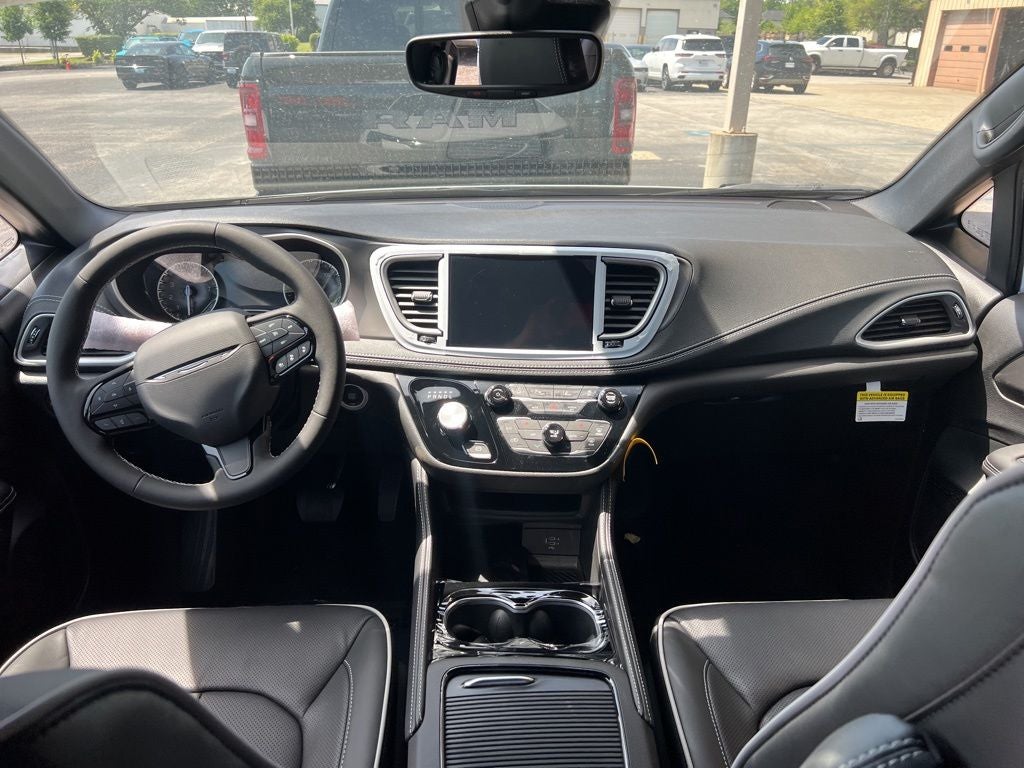 2027 Chrysler Pacifica Limited
