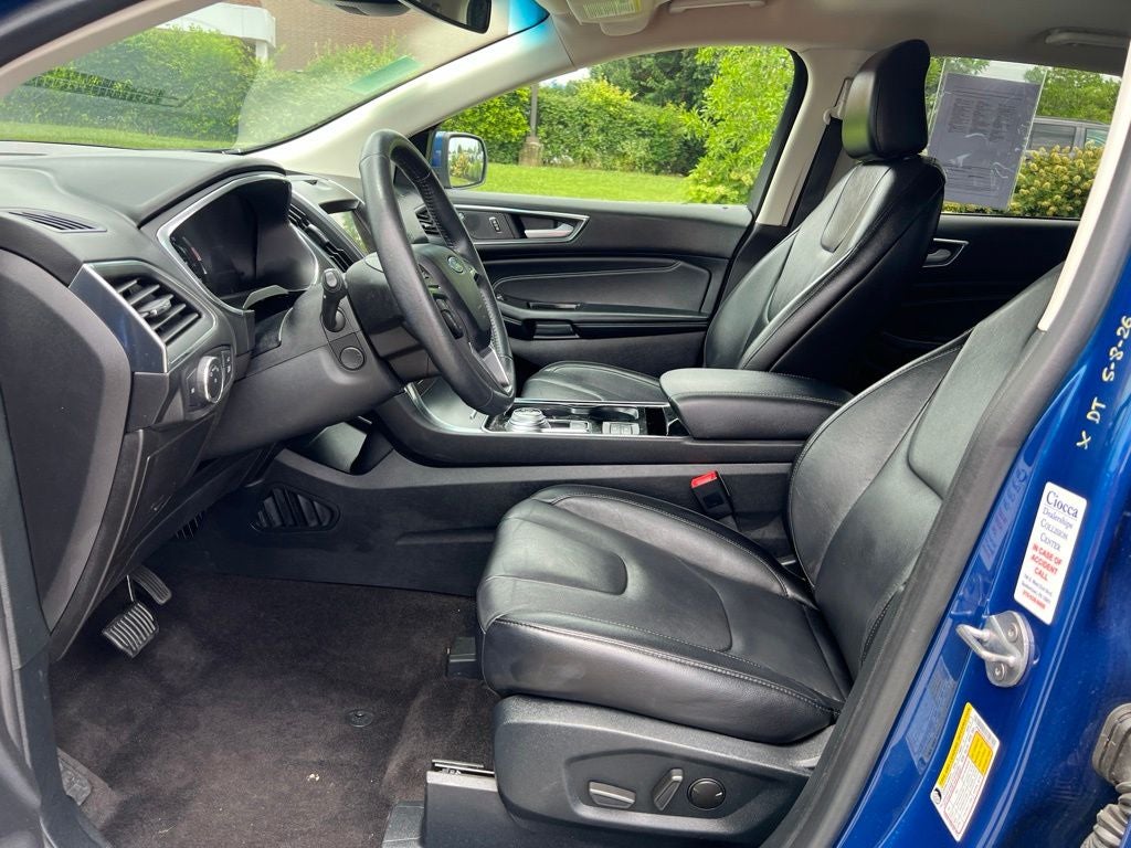 2020 Ford Edge Titanium