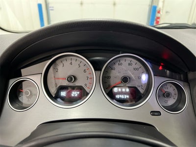 2011 Volkswagen Routan SE