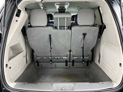 2011 Volkswagen Routan SE