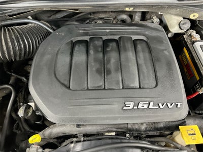 2011 Volkswagen Routan SE