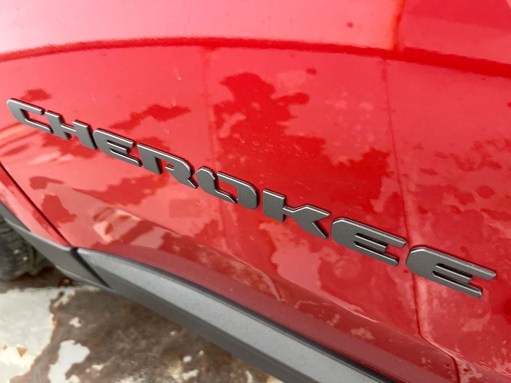 2026 Jeep Cherokee Laredo