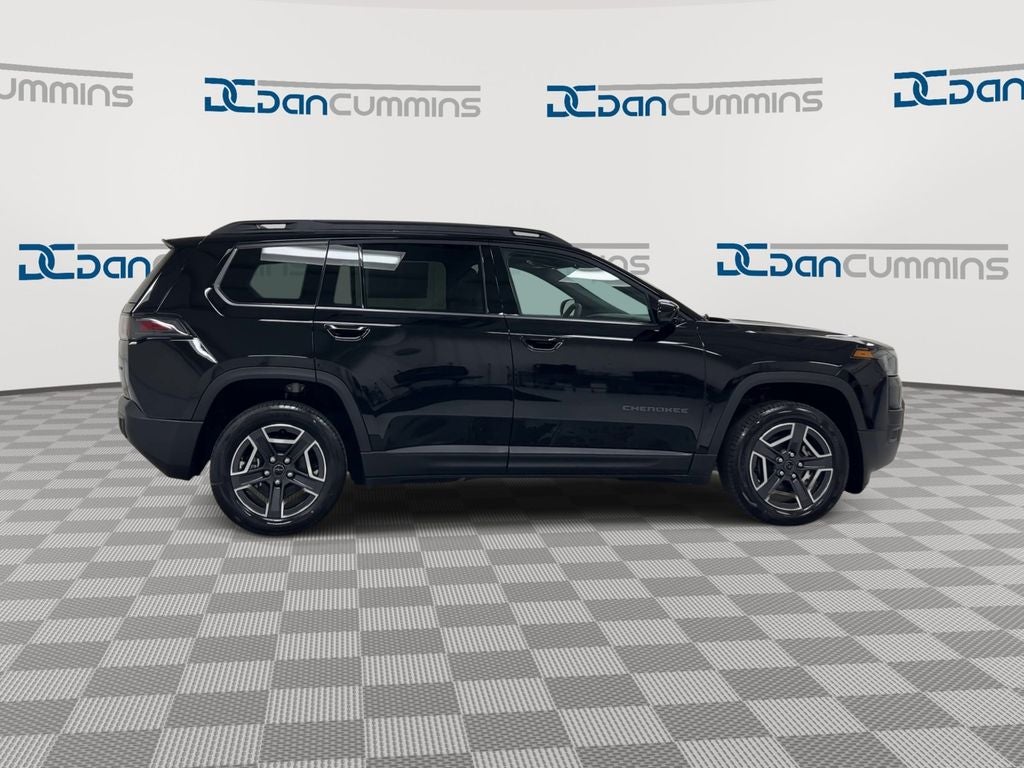 2026 Jeep Cherokee Laredo