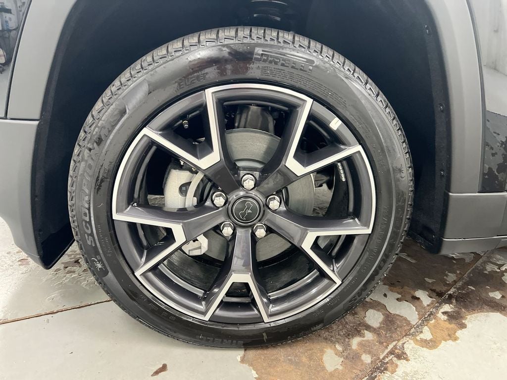 2026 Jeep Cherokee Overland