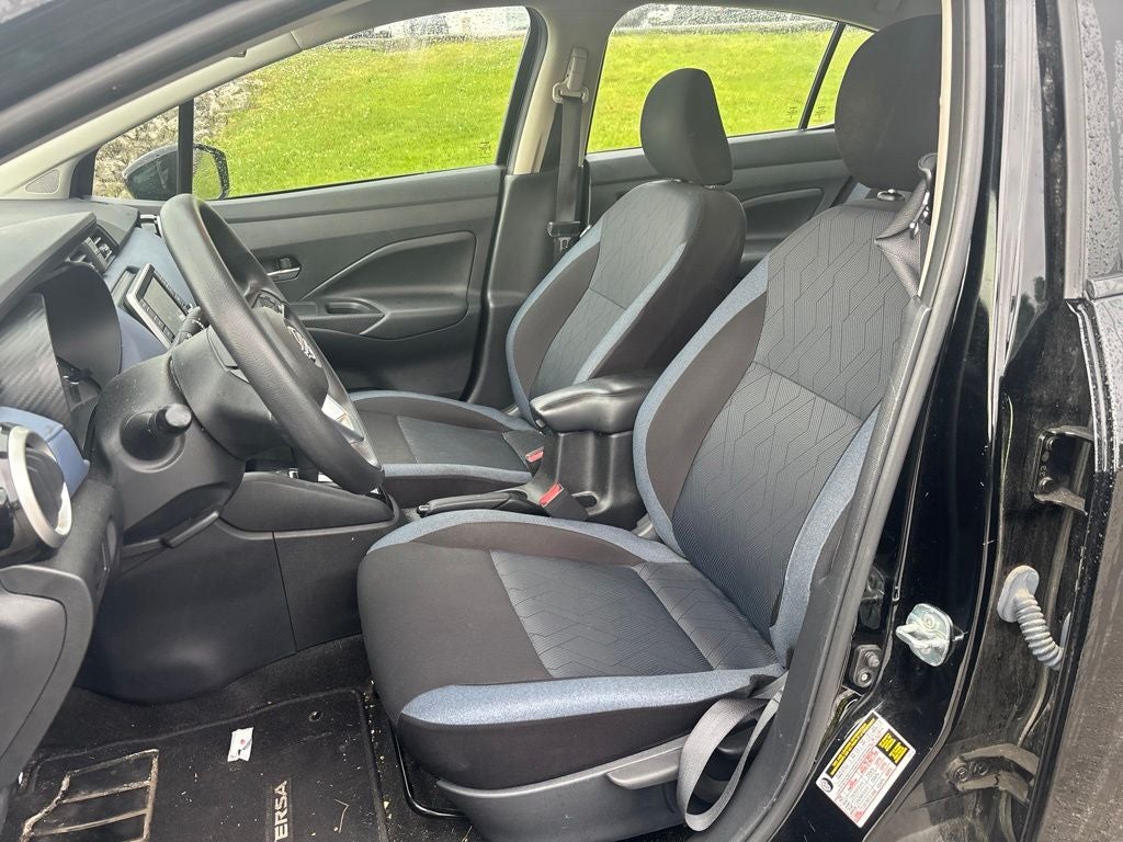 2023 Nissan Versa 1.6 SV