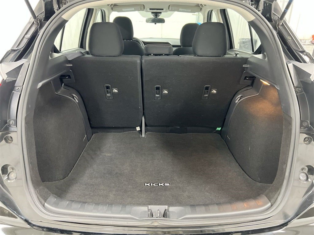 2022 Nissan Kicks SV