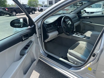 2012 Toyota Camry Hybrid XLE