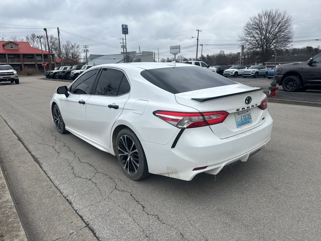 2020 Toyota Camry SE