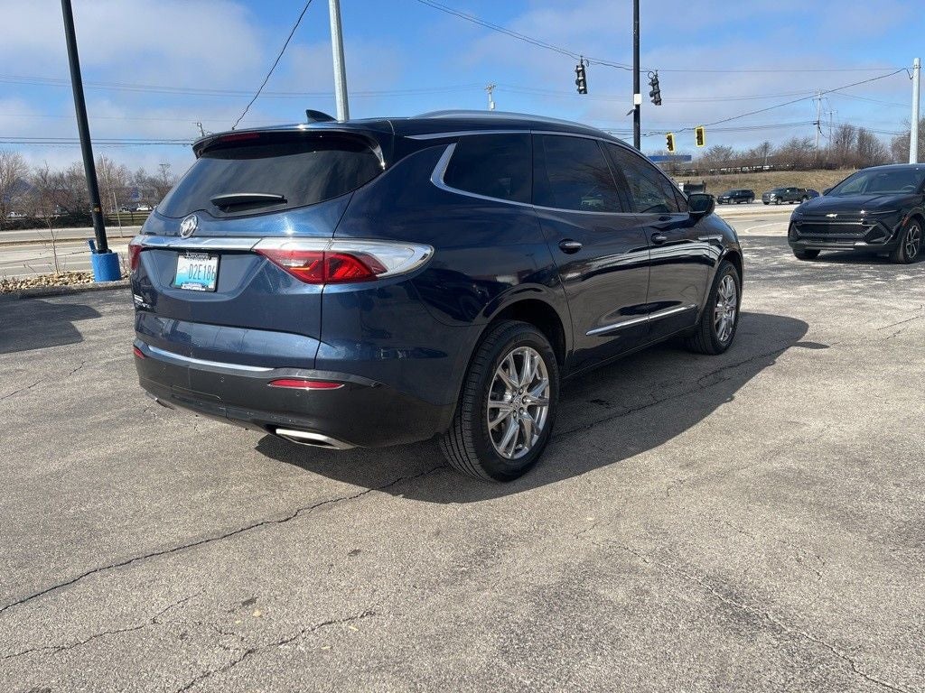2023 Buick Enclave Essence