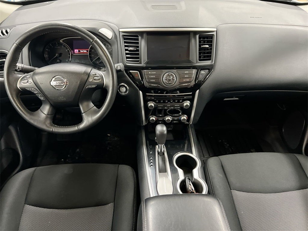 2020 Nissan Pathfinder SV