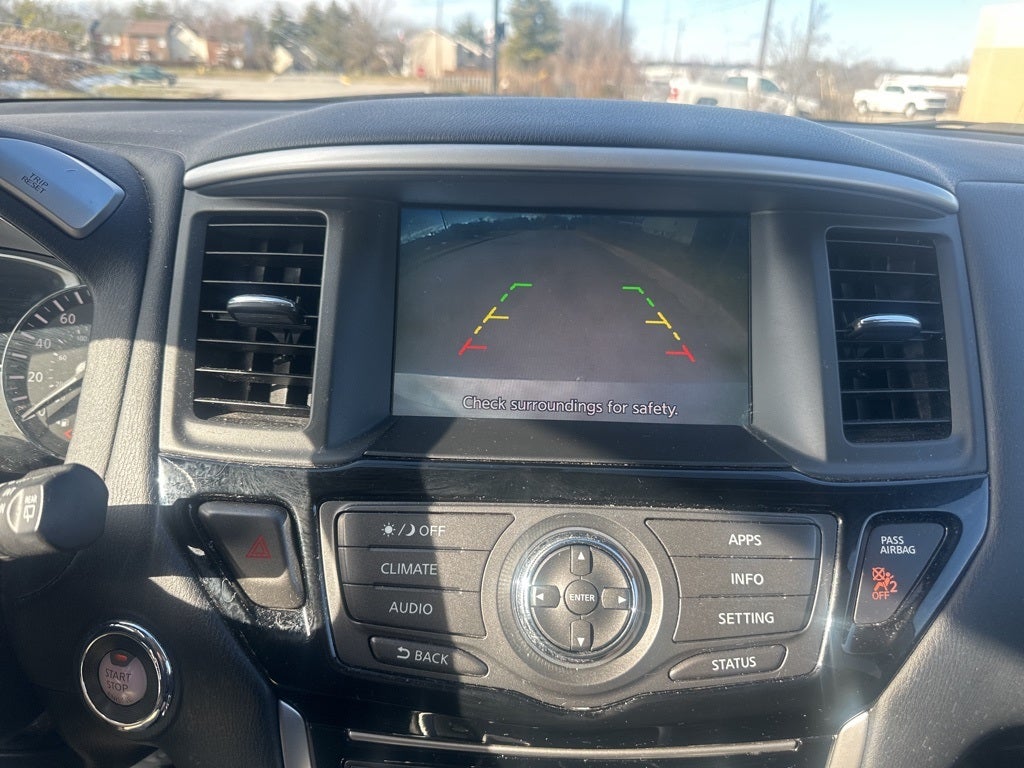 2020 Nissan Pathfinder SV