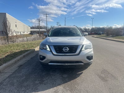 2020 Nissan Pathfinder SV