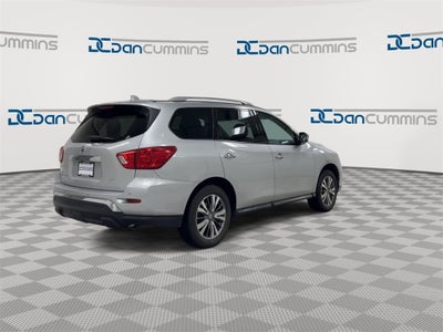 2020 Nissan Pathfinder SV