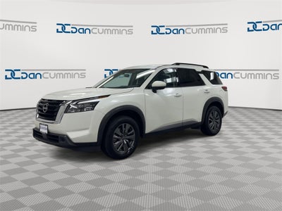 2024 Nissan Pathfinder SV