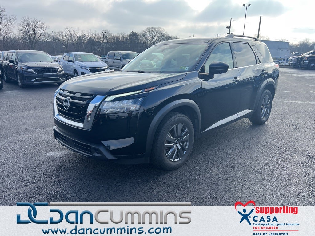 2024 Nissan Pathfinder SV