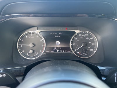 2024 Nissan Pathfinder SV