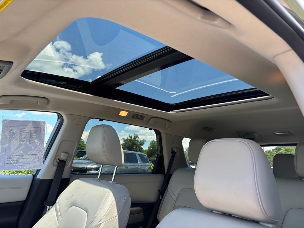 2024 Nissan Pathfinder SL