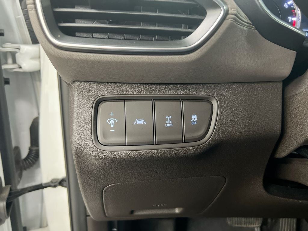 2020 Hyundai Santa Fe SE