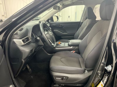 2024 Toyota Highlander Hybrid LE