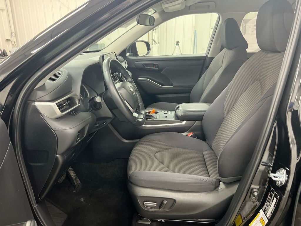 2024 Toyota Highlander Hybrid LE