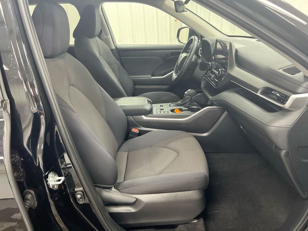 2024 Toyota Highlander Hybrid LE