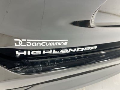 2024 Toyota Highlander Hybrid LE