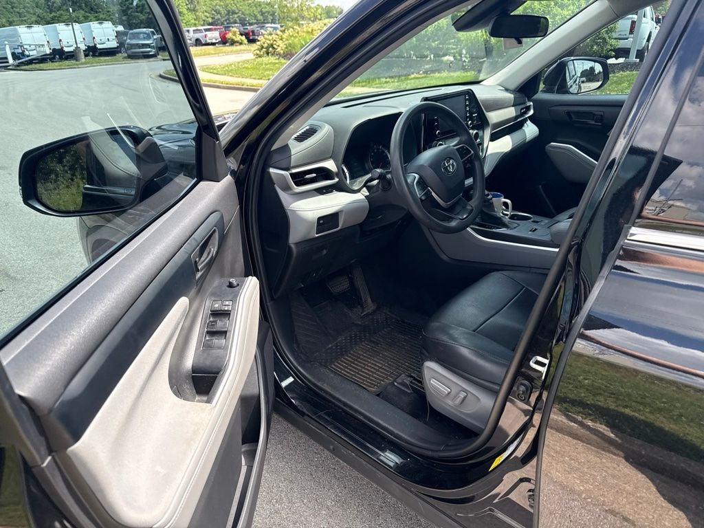 2022 Toyota Highlander L