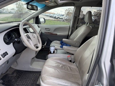 2012 Toyota Sienna XLE