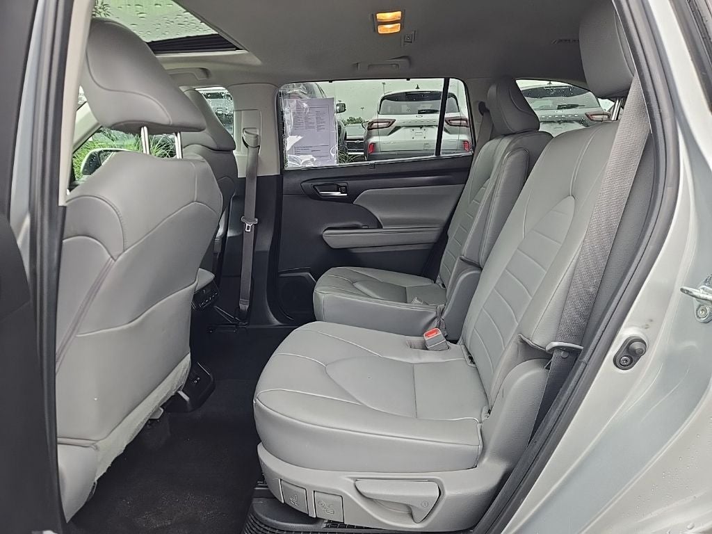 2023 Toyota Highlander Hybrid XLE