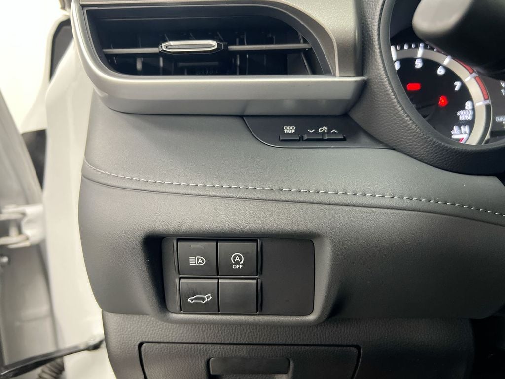 2025 Toyota Highlander LE