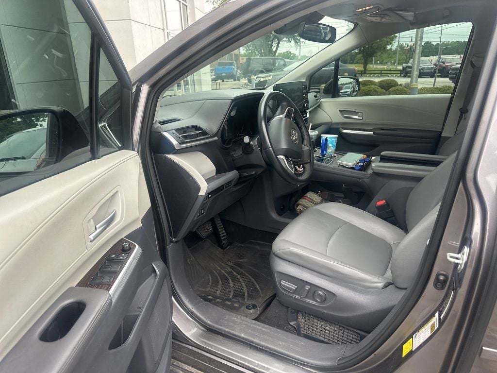 2021 Toyota Sienna XLE