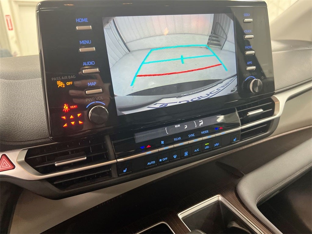 2024 Toyota Sienna XLE