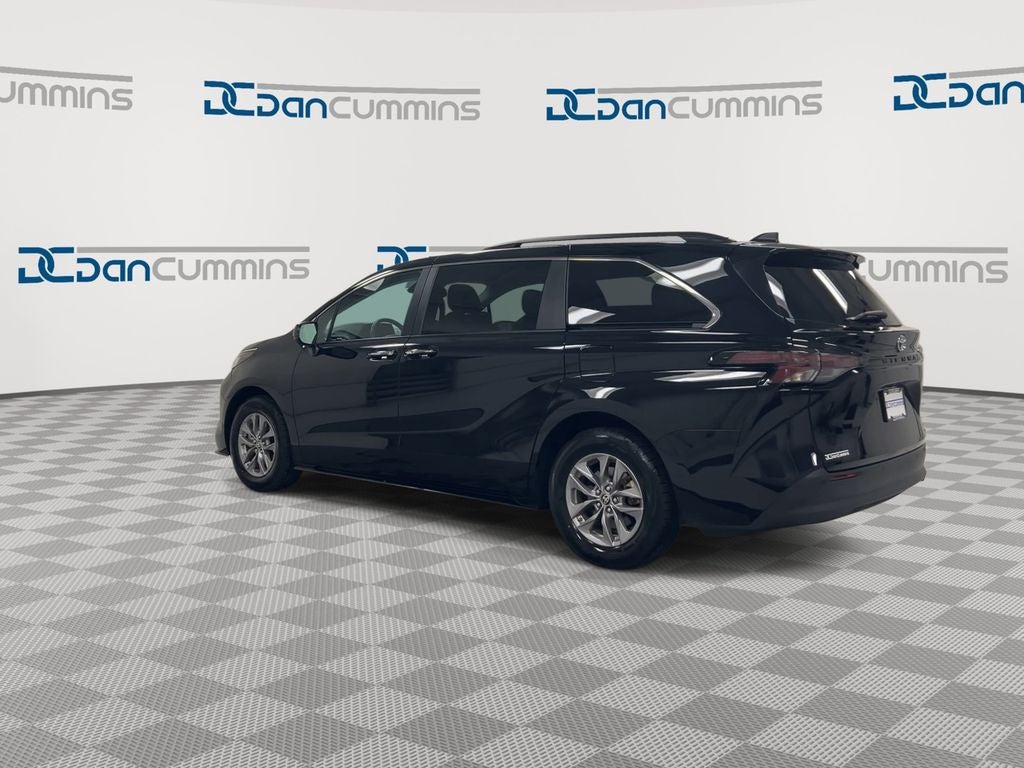 2024 Toyota Sienna XLE