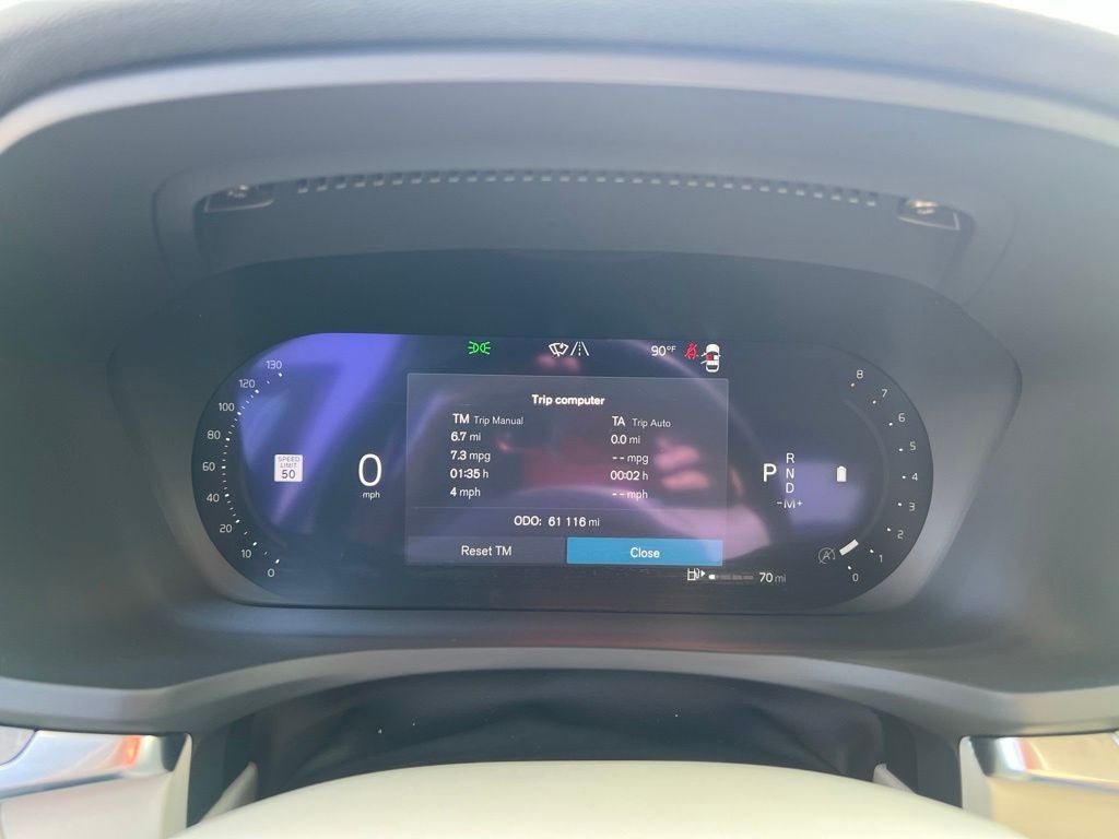 2023 Volvo S60 B5 Plus Dark Theme