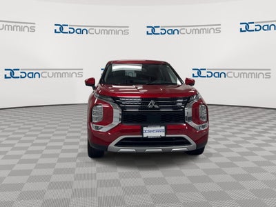 2023 Mitsubishi Outlander SE