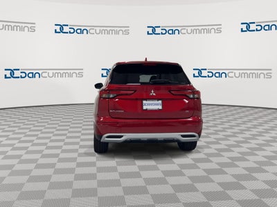 2023 Mitsubishi Outlander SE