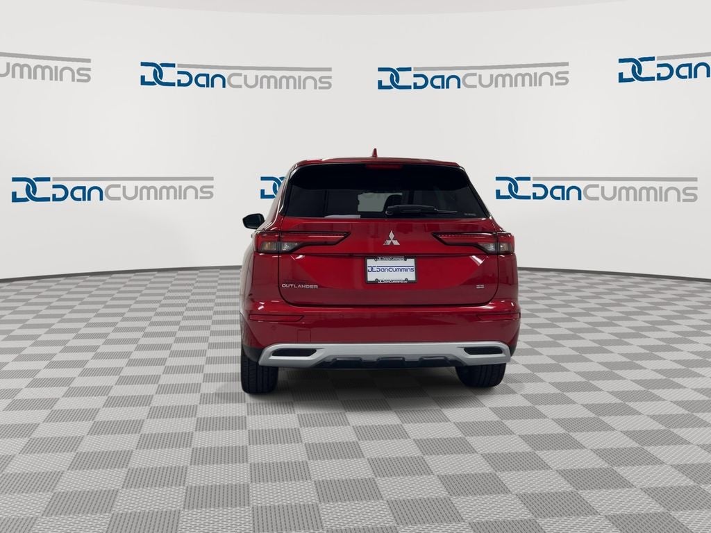 2023 Mitsubishi Outlander SE