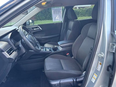 2024 Mitsubishi Outlander ES