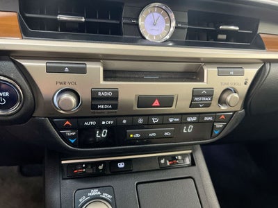 2013 Lexus ES 300h