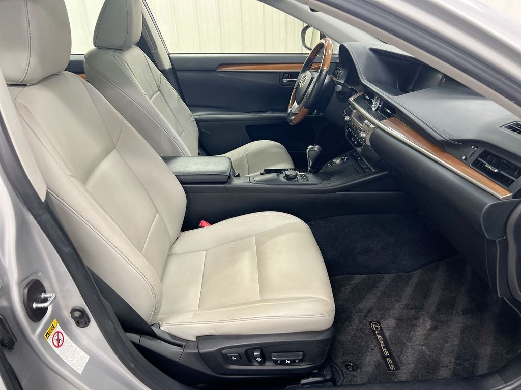 2013 Lexus ES 300h