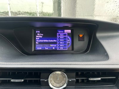 2013 Lexus ES 300h